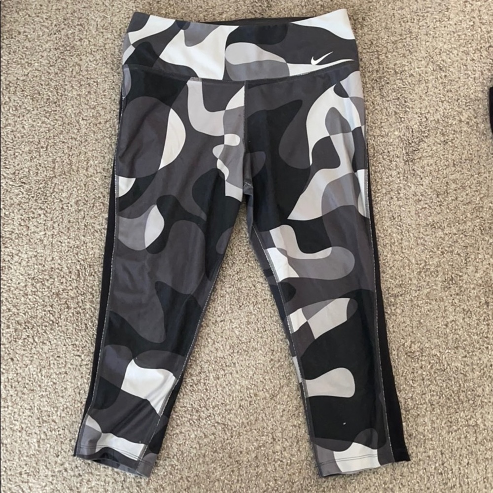Nike leggings